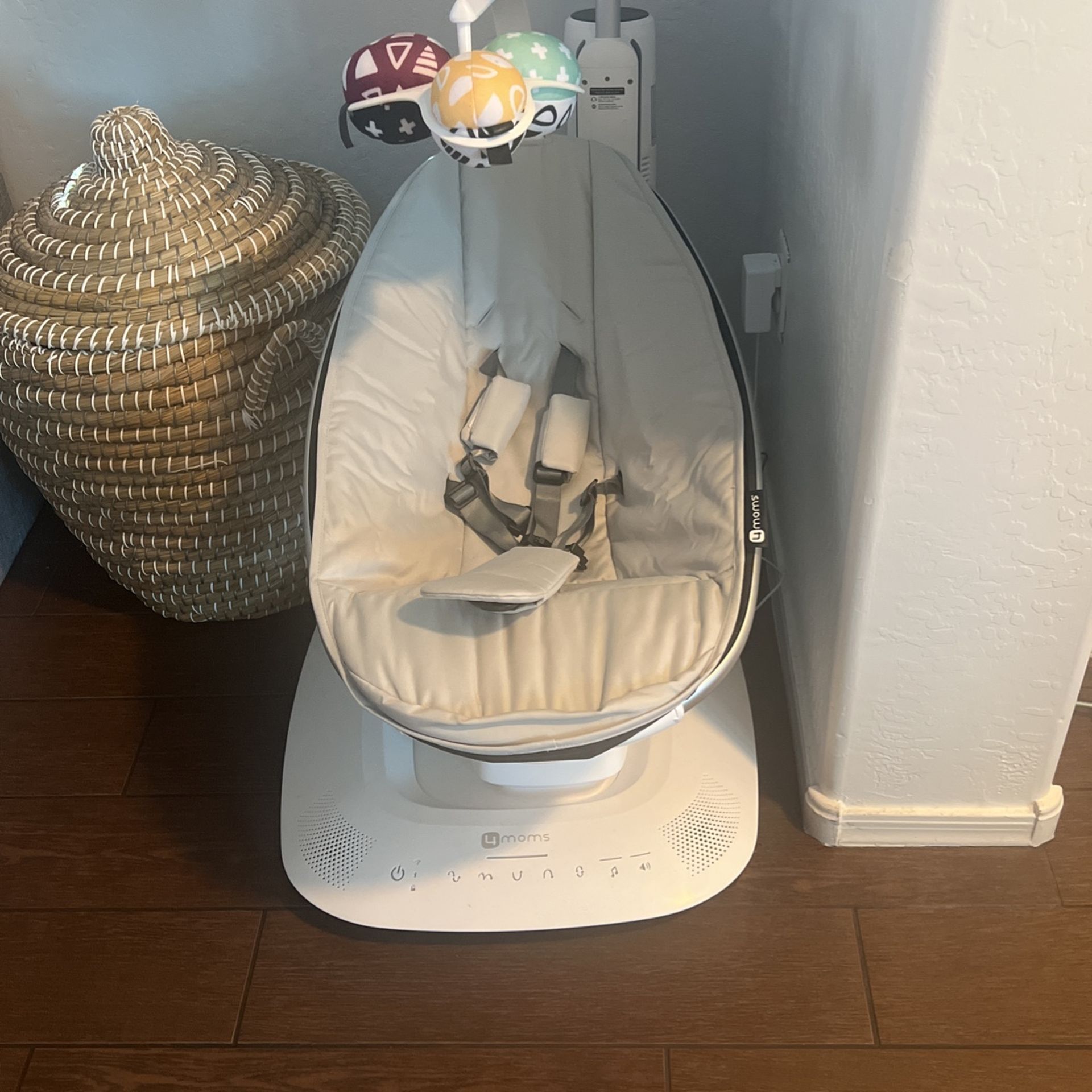 MamaRoo Swing 