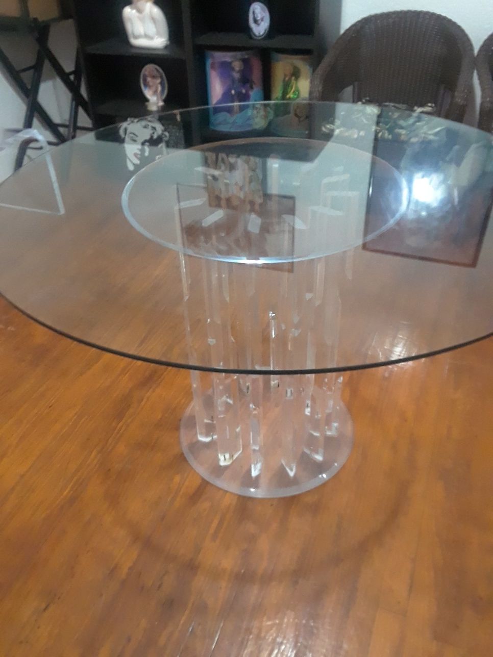 48 inch round beautiful Lucite table