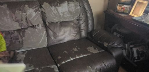 FREE COUCH AND LOVE SEAT
