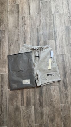 FEAR OF GOD Essentials Shorts Dark Oatmeal Men’s XS