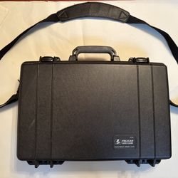 Military Waterproof Pelican 1490 Protector Laptop Case 