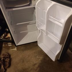 Mini-fridge  