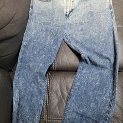 Levis Pants 