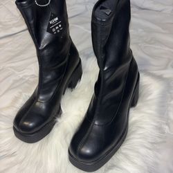 black leather platform boots with chunky heel 