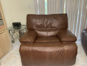 Brown Leather Reclining Chair – Good Condition