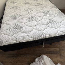 Frame And Mattress Queen Size 
