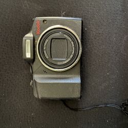 Kodak EasyShare Z915 10.0MP 10X Zoom Digital Camera 