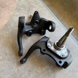 VW Bus Spindles