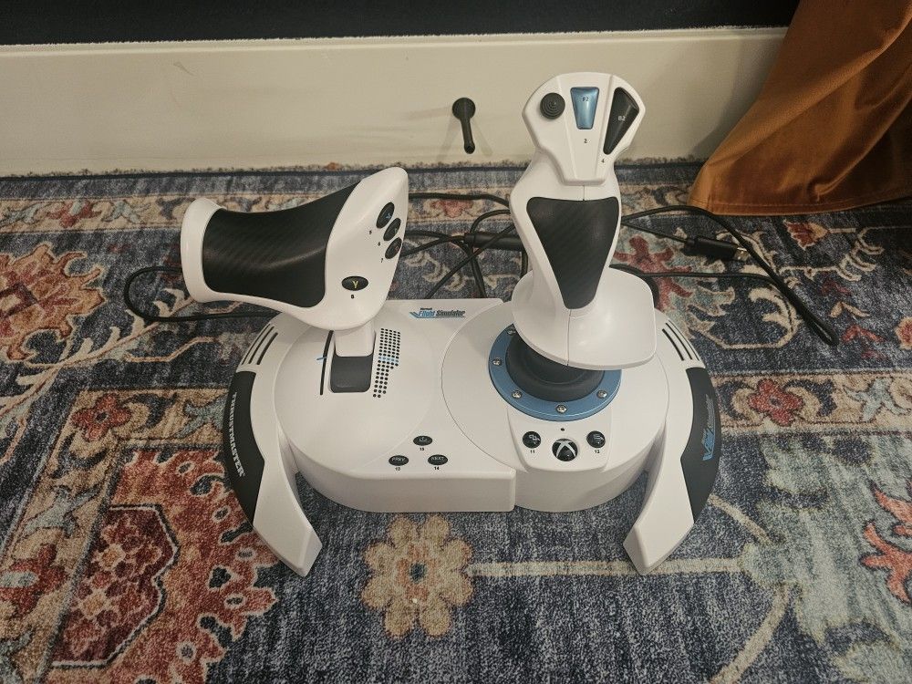 Thrustmaster T.Flight Hotas One Microsoft Flight Simulator
Edition - Xbox Series XIS and PC