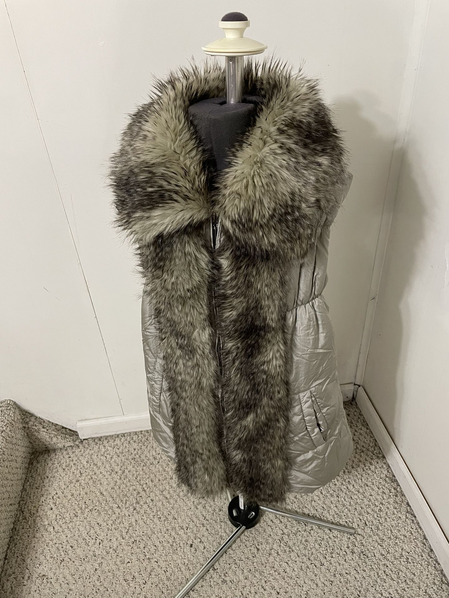 Cute Vest Women’s Size In Pics