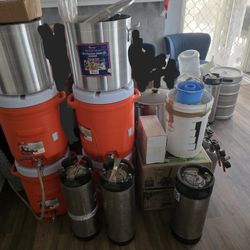 Home Brewing Equipment Bundle – Like New!