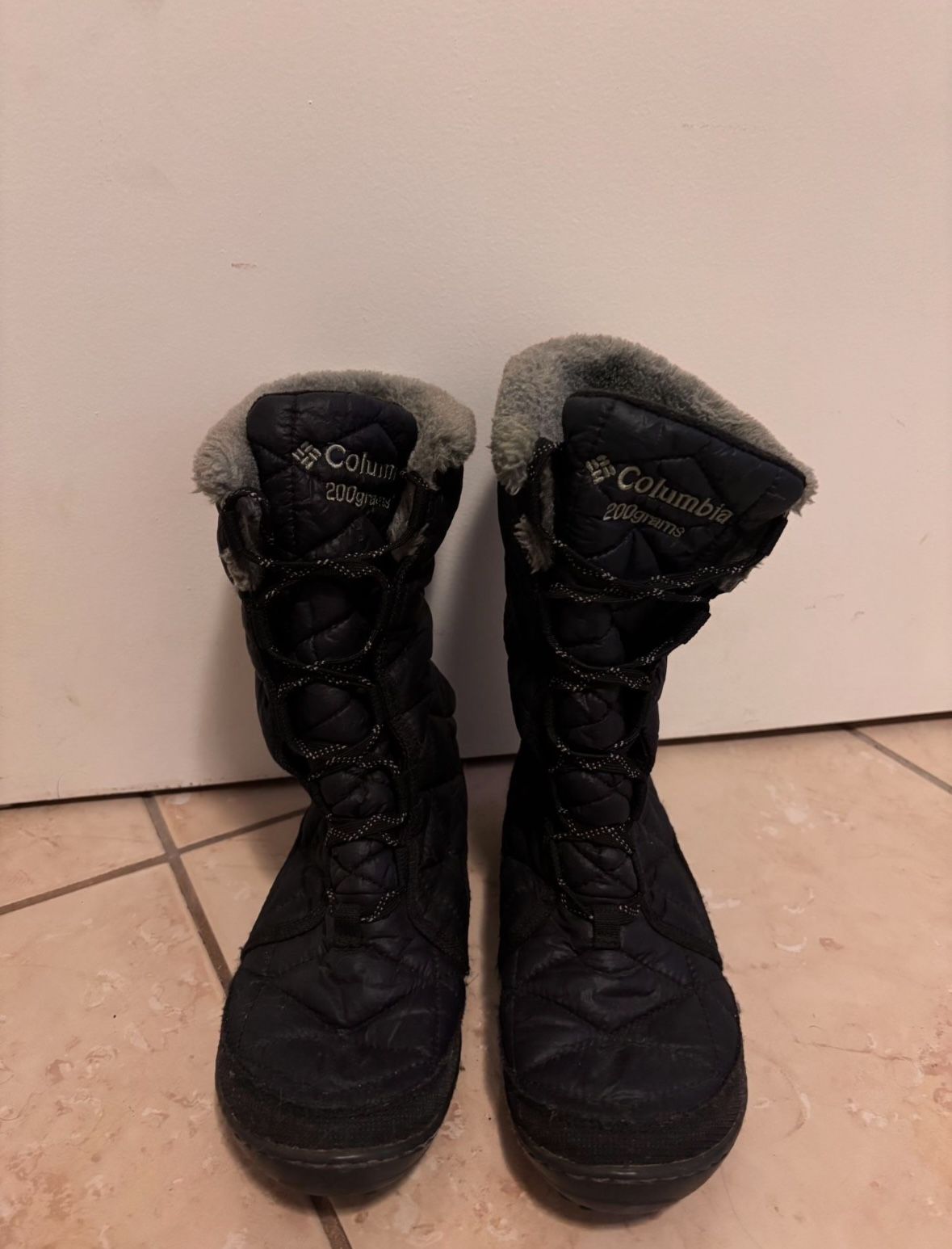 Columbia Waterproof Snow Boots SIZE 6 W