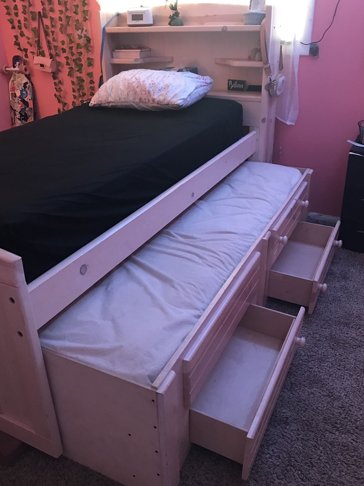 Twin Bed With Trundle 