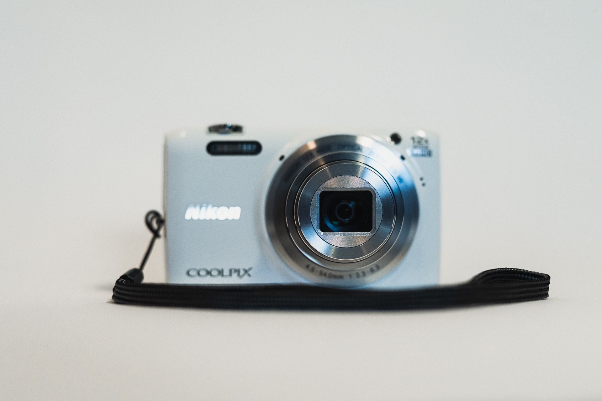 Nikon Coolpix S6800