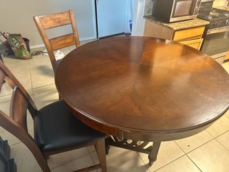 Dinning room table