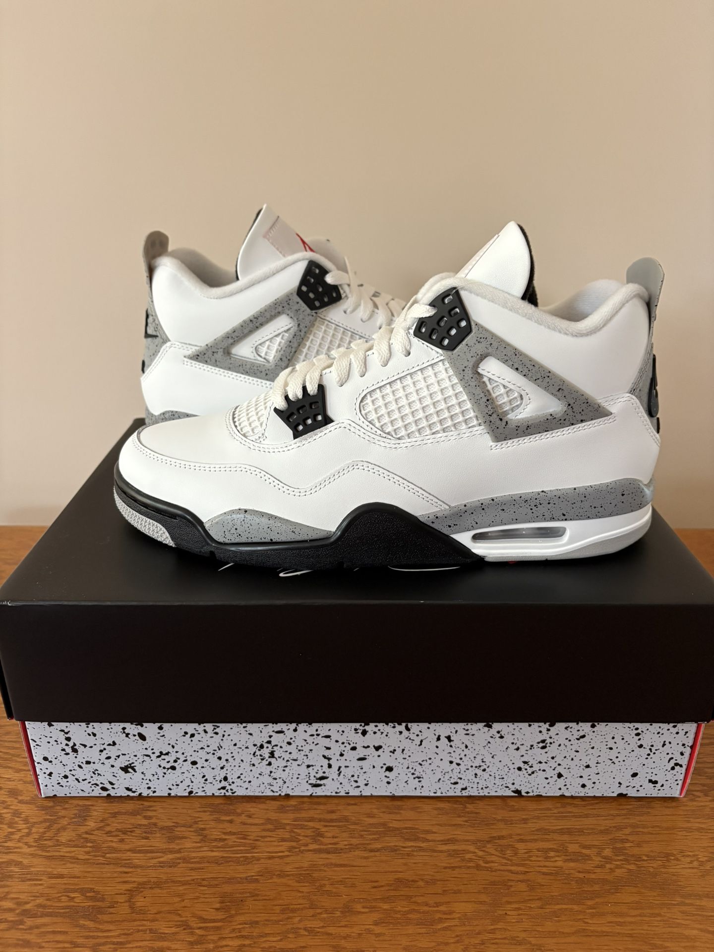 Air Jordan 4 White Cement Size 11