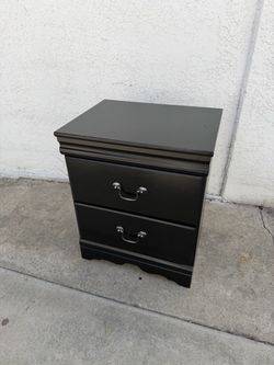 Black 2-Drawer Nightstand Bedside Table