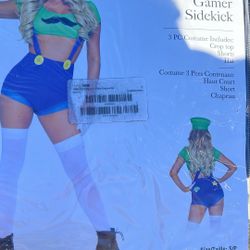 Costume