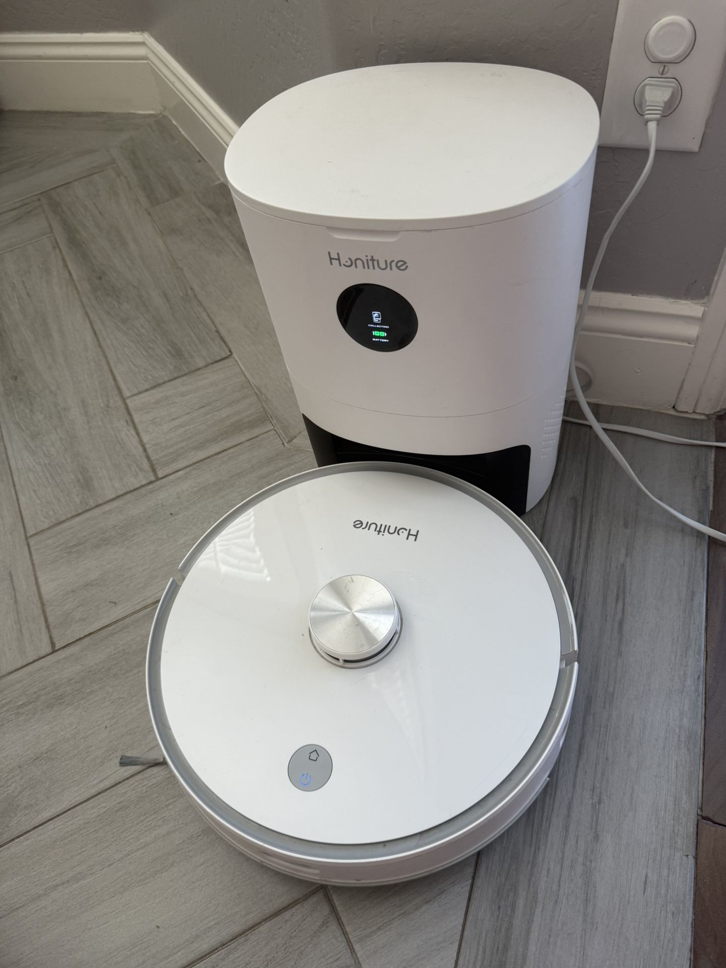 Robot Vacuum Honiture Q6PRO