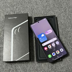 Samsung Galaxy Z Flip 7 256GB AT&T, Cricket 