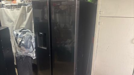 Samsung Side-by-Side Refrigerator Black