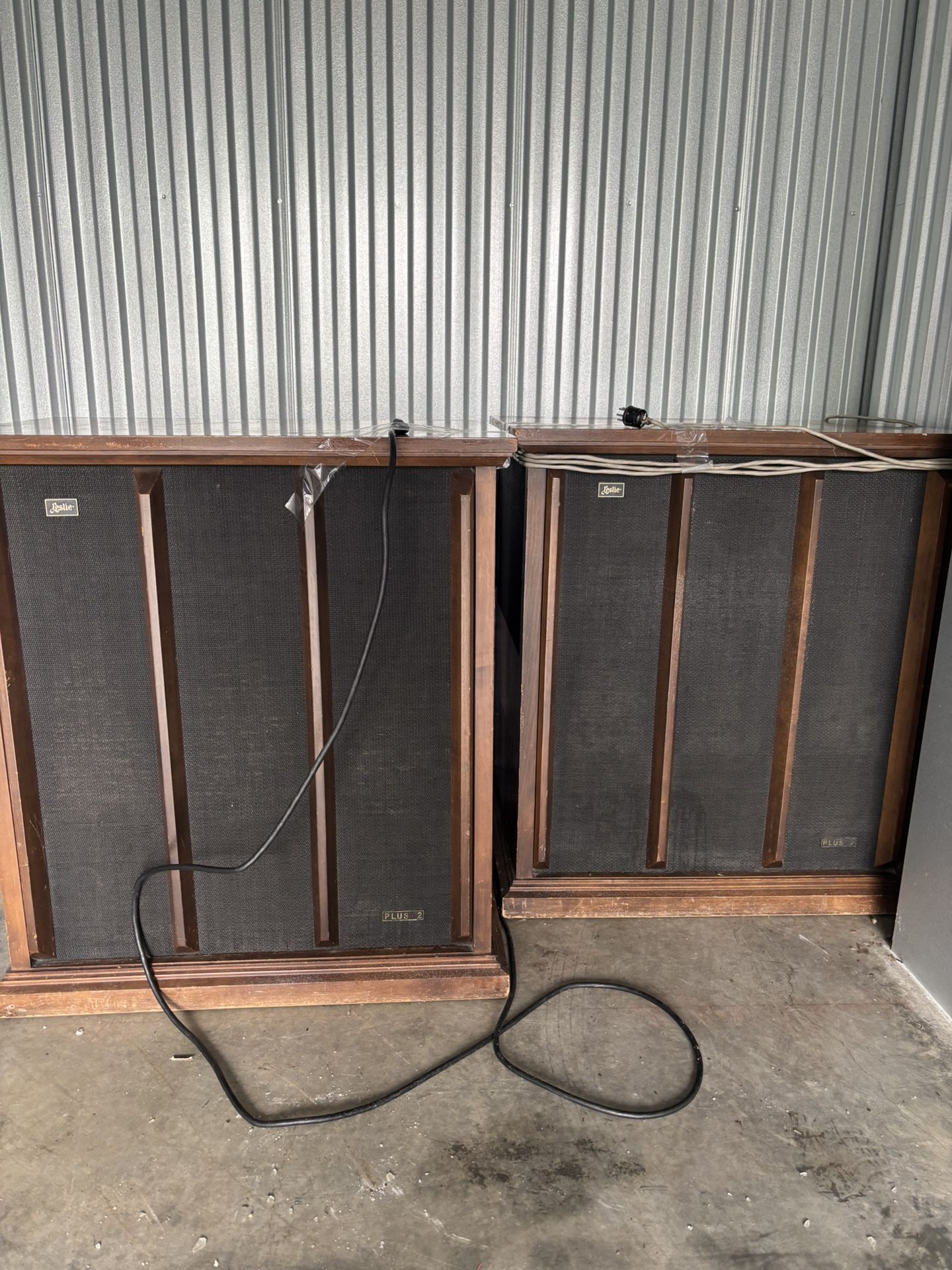 Vintage Leslie 470M “Plus 2” Rotary Speaker Cabinets – Matching Pair