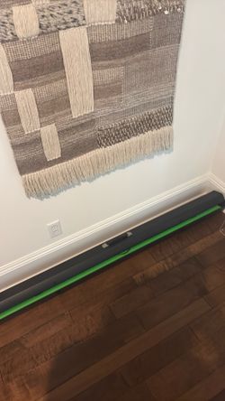Retractable green screen