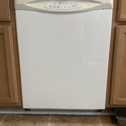 Maytag Legacy Series Dishwasher