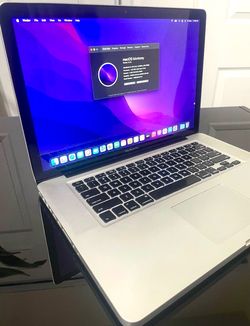 Macbook Pro 15" Laptop - 8GB RAM 250GB HD