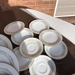 Beautiful China -Vintage Noritake 2223 