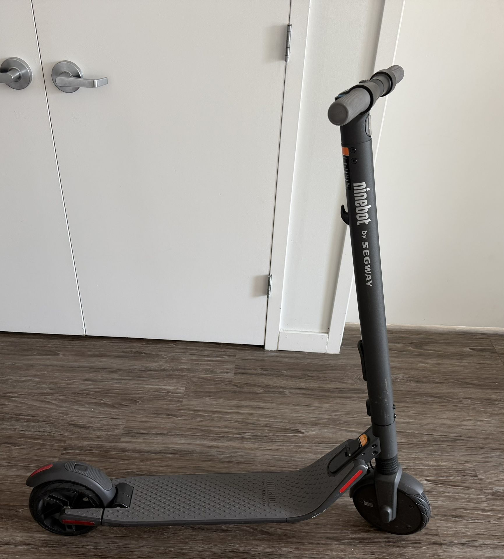 Ninebot KickScooter ES2