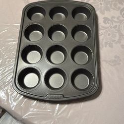 Cup Cake Pan 12 Pcs