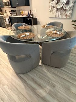 Dining Table & Chairs