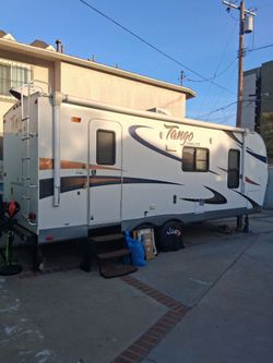 2012 TANGO TOWLITE