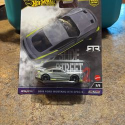 Hot Wheels 2018 Ford Mustang RTR Spec 5 Car Culture Slide Street 2 Premium