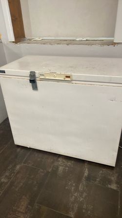 White Chest Freezer with Lock