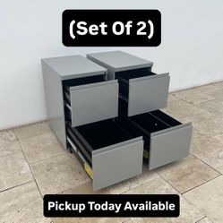 Rolling Office File Cabinets (Set Of 2) Pickup Today Available (NO KEYS)