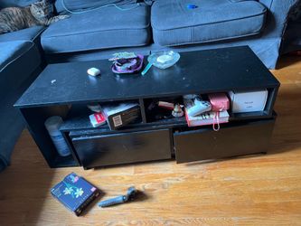 Free black coffee table