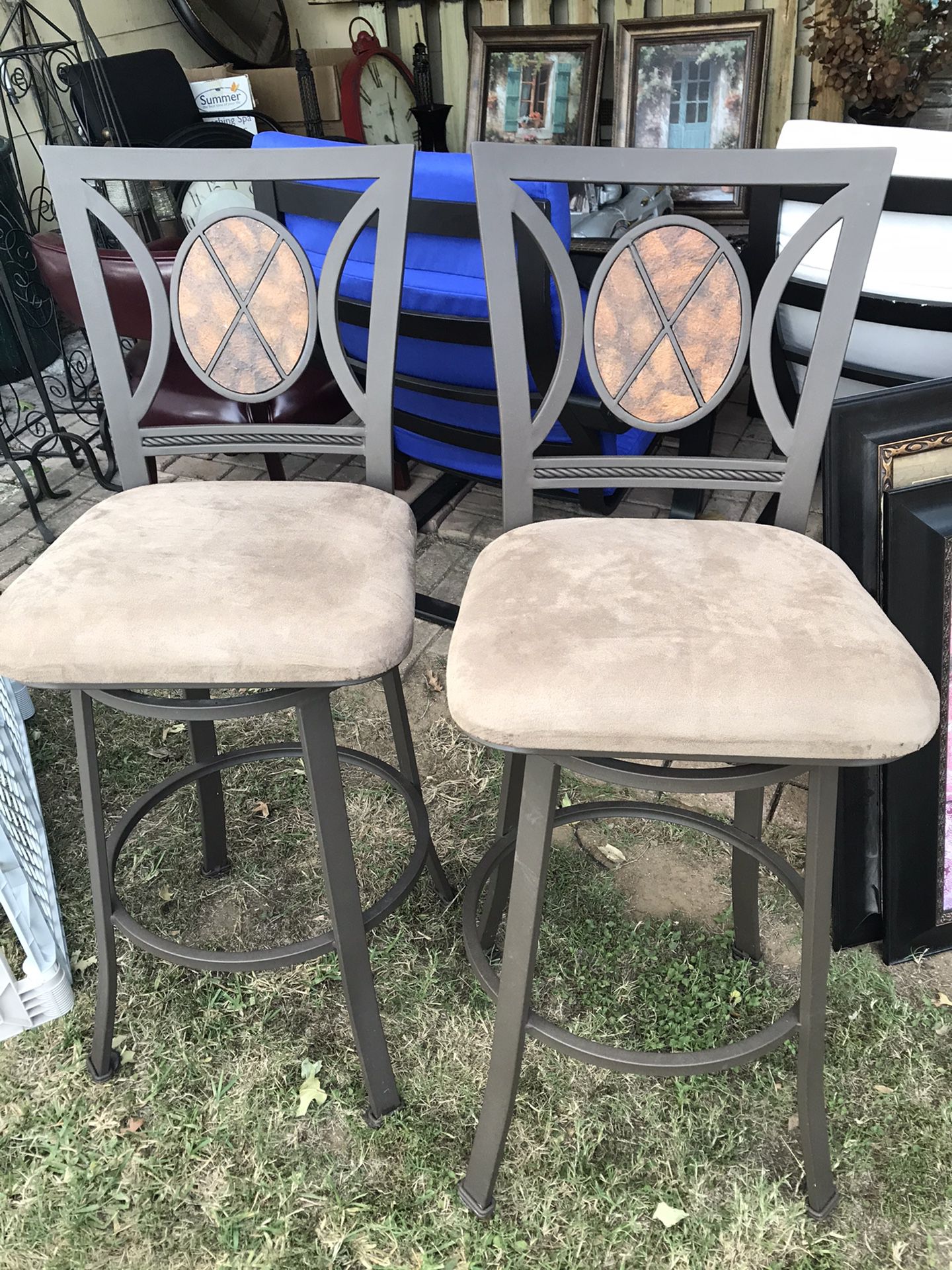 Set bar stools
