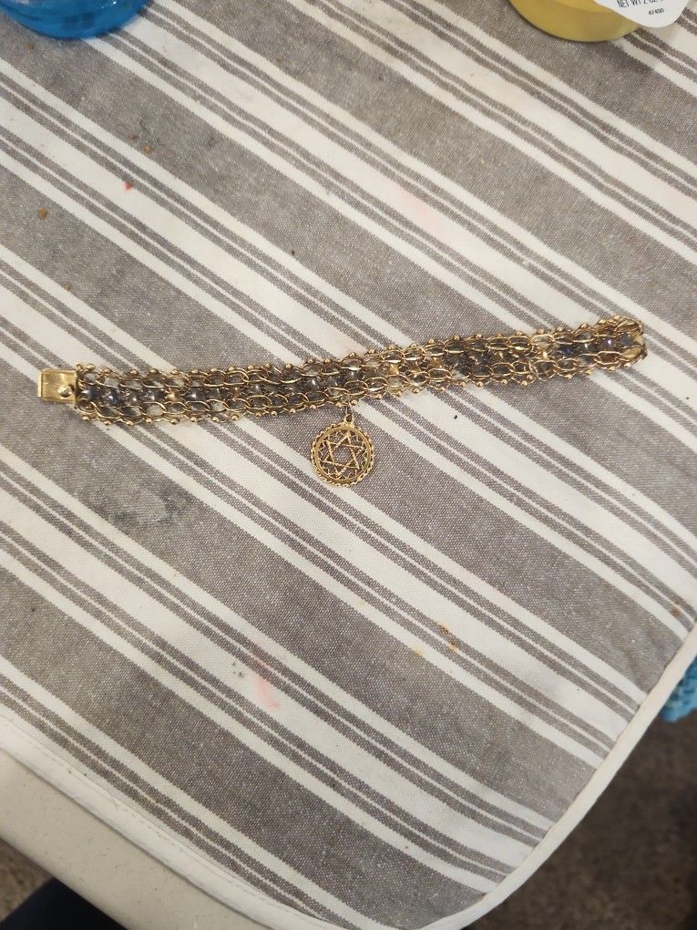 Vintage 14k Bracelet With Decorative Clasp