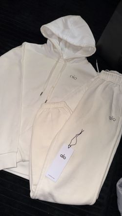 Alo Outfit (Cream) $160