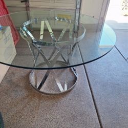 Like New Dining Table Great Condition 