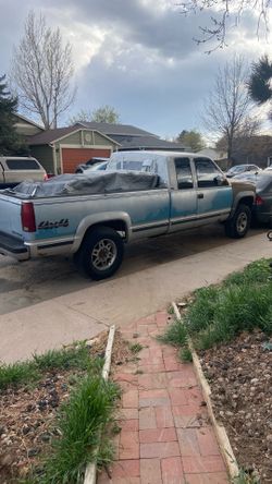 92 GMC 2500 Parts Truck