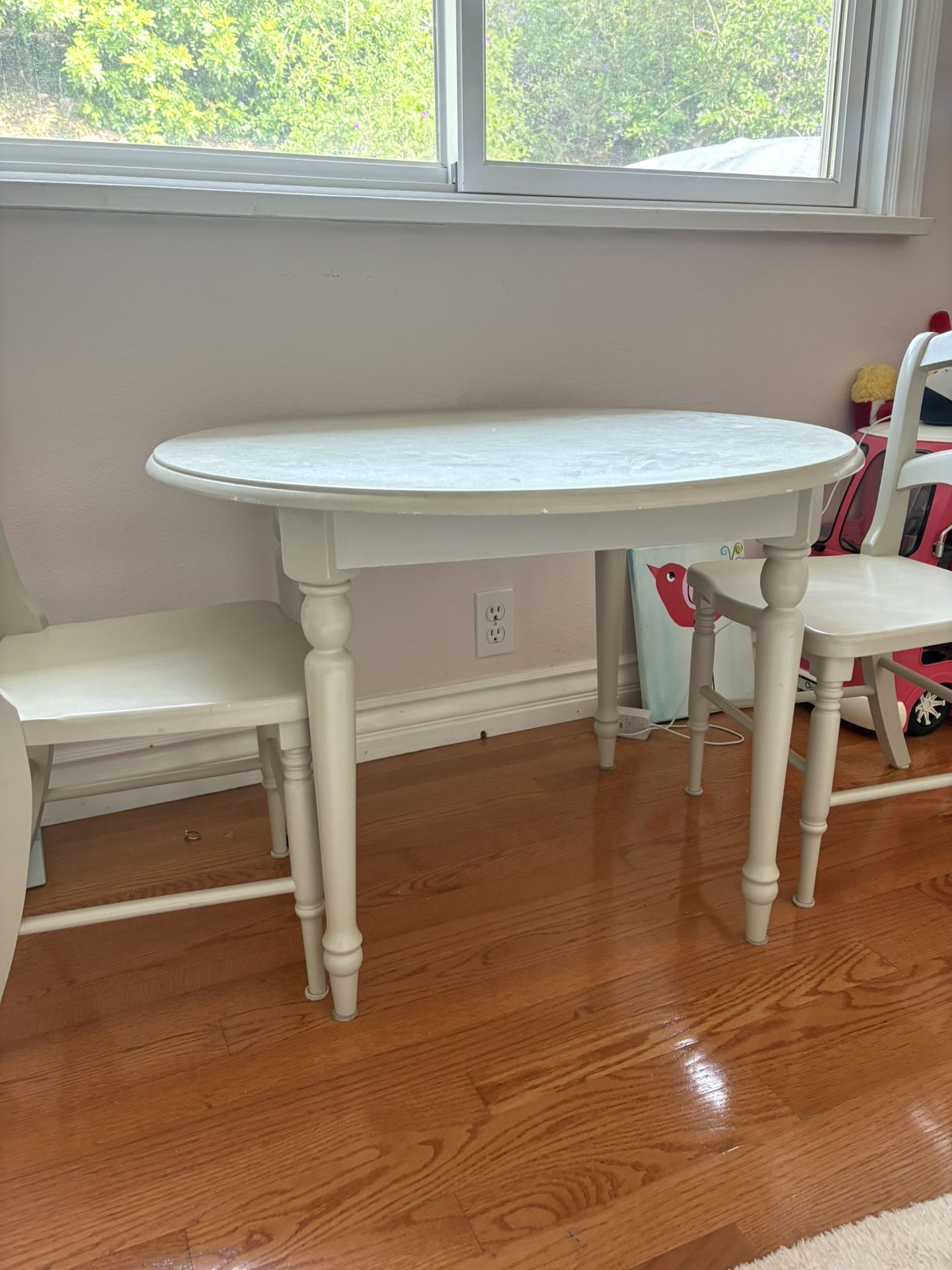 Kids Pottery Barn Table With 2 Chairs