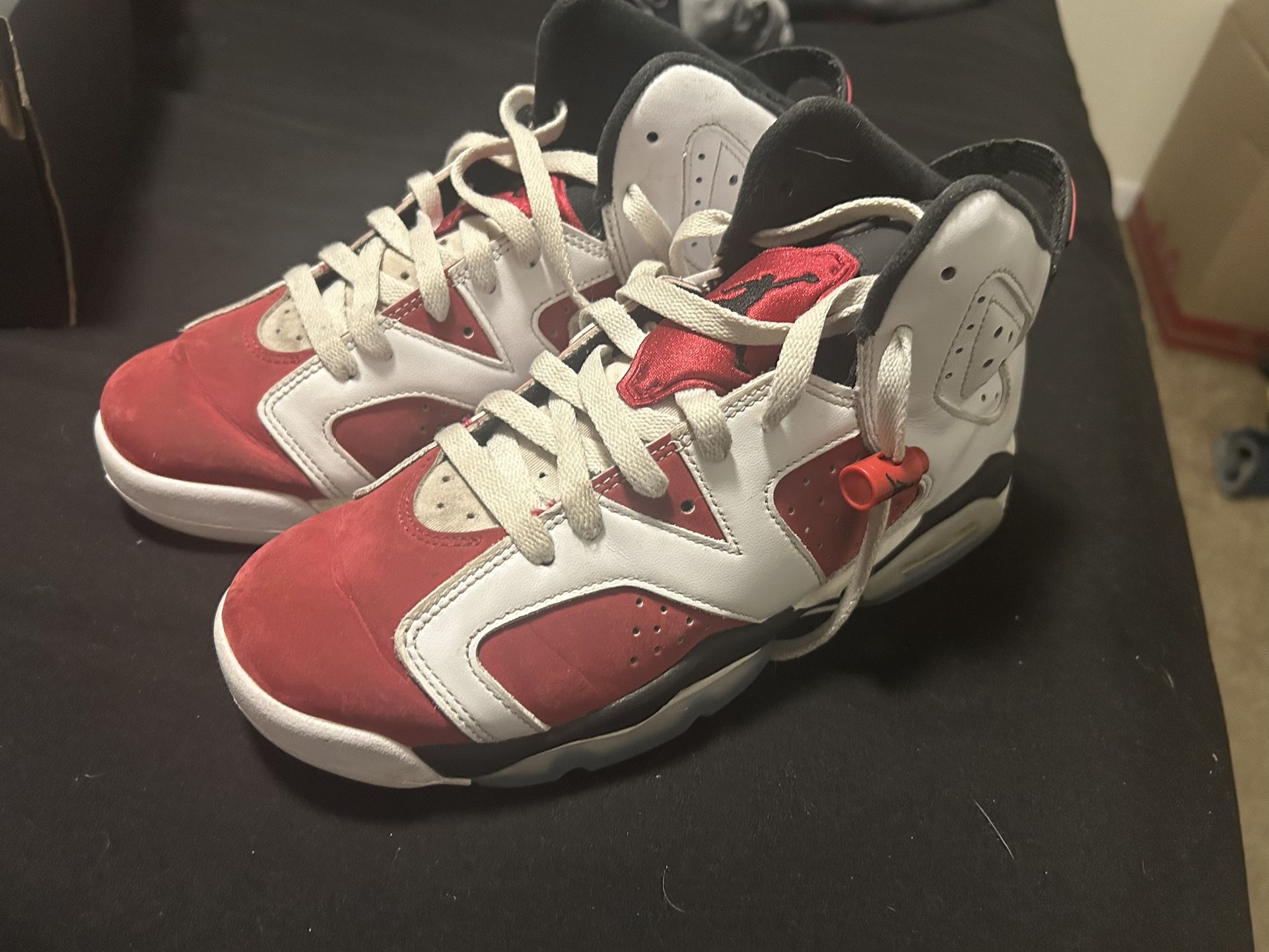 AIR JORDAN 6 RETRO SIZE 7 (GS) 2021