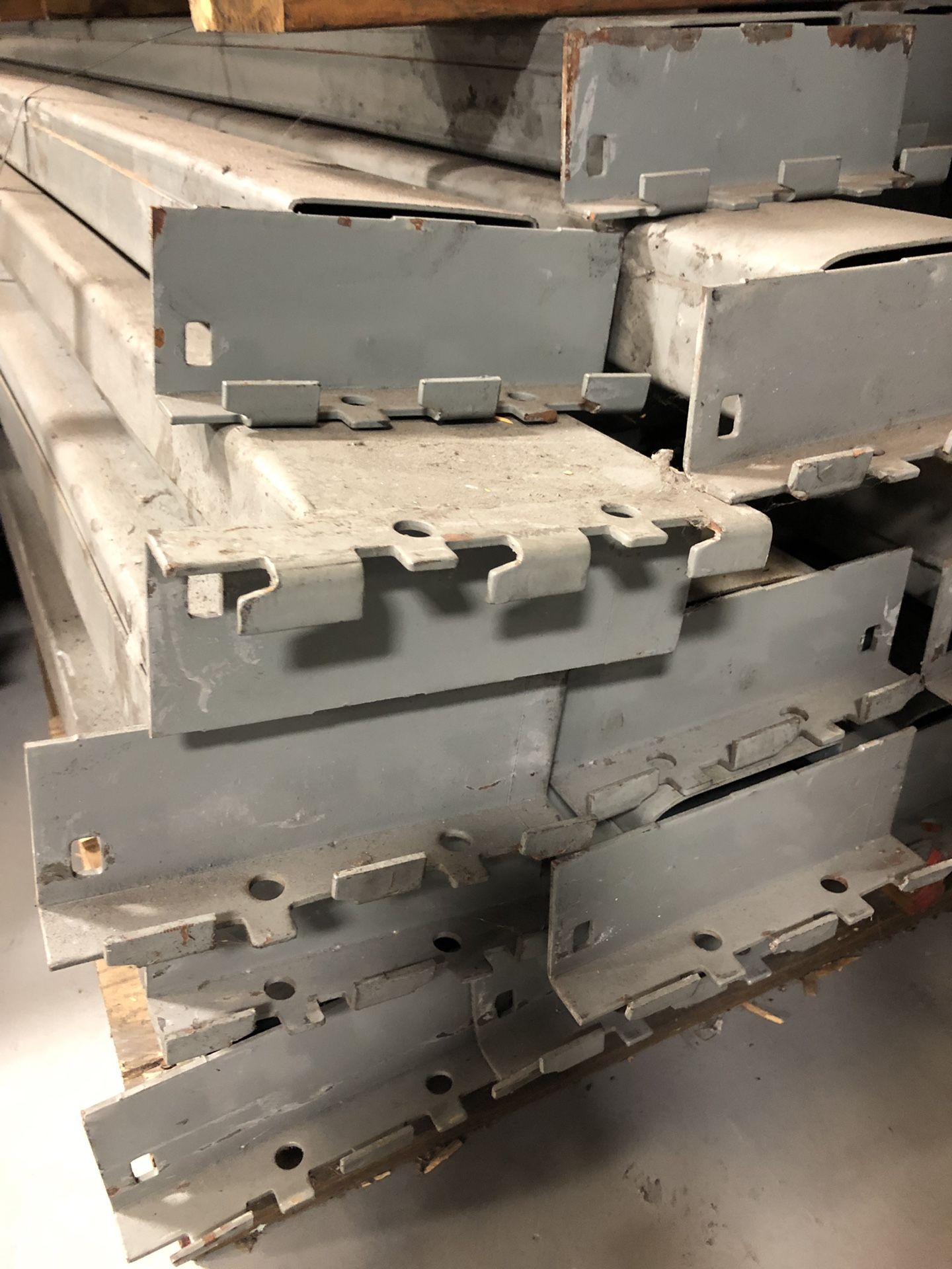 Keystone pallet racks 8’ uprights 8,10,12’ beams 35 for uprights 20