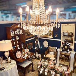 Antique & Vintage Showroom