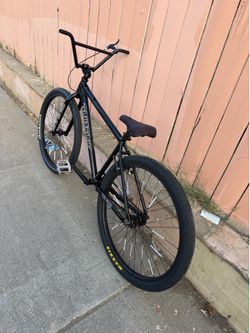 Throne 29 the goon black shadow bmx bike