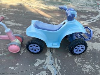 Toddler electric vehicle