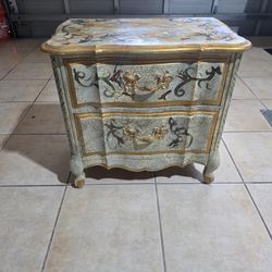 Small Dresser / Nightstand 